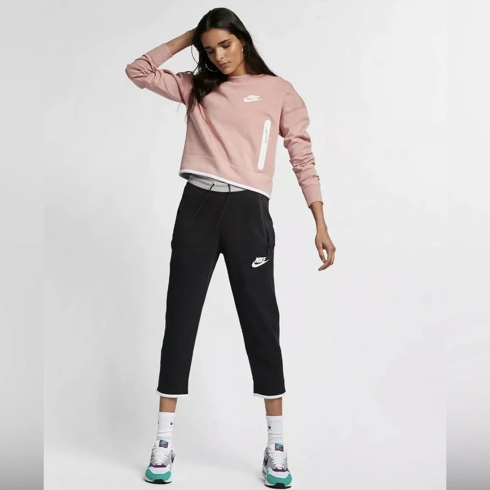 Nike Light Pink Tech Fleece Crewneck Pullover Sweatshirt S - Picture 1 of 6